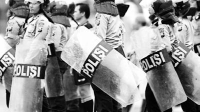 Polisi Siagakan Ratusan Personil Gabungan  Untuk Amankan Aksi Mogok Kerja Di PT VDNI Dan PT OSS.