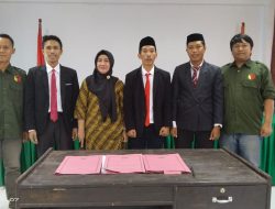 Lantik PAW Panwaslu Puriala, Ketua Bawaslu Konawe Pesan Jaga Integritas.