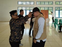 Ketua Panwaslu Kecamatan Abuki Lantik 25 Pengawas TPS.