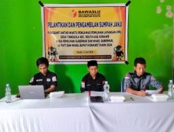 Panwascam Routa Lantik PAW PKD Desa Tanggola.